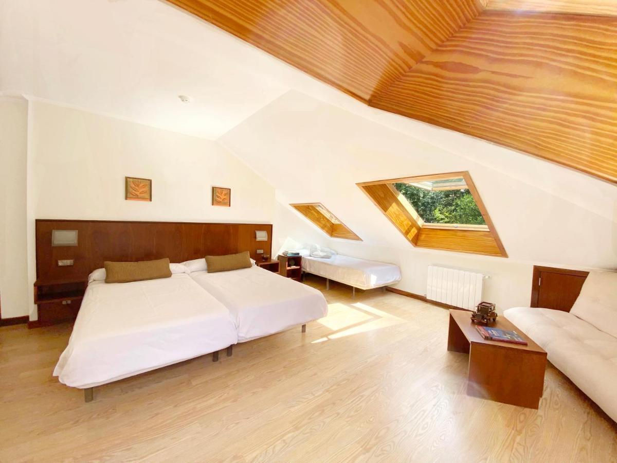 Hotel Entrerobles Sabaris エクステリア 写真